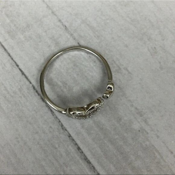 Sterling Silver CZ Heart Toe Ring Midi Ring - Picture 4 of 4